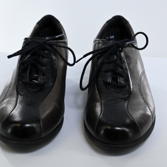 Like New Munro Shoes - Picture 4 of 4